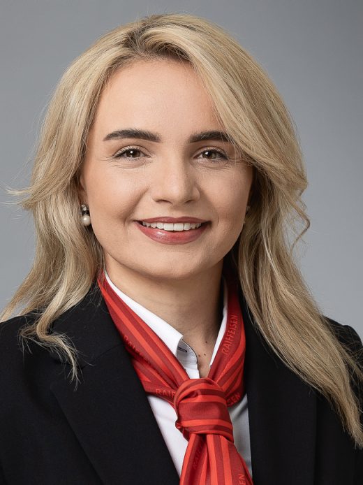Valentina Krasniqi - Mitarbeiterin Services & Compliance