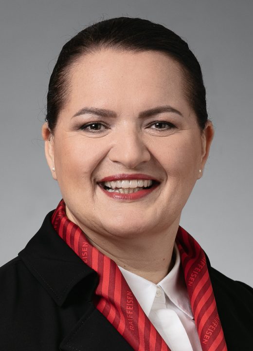 Suzana Lopatic Cehic - Mitarbeiterin Credit Office