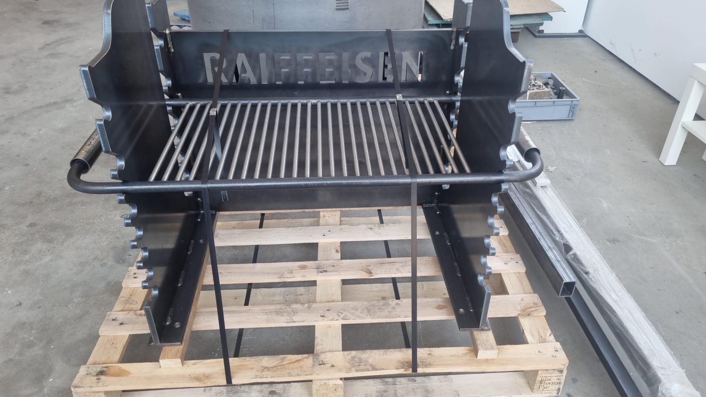 Neuer Panzergrill für den grossen Grillplatz