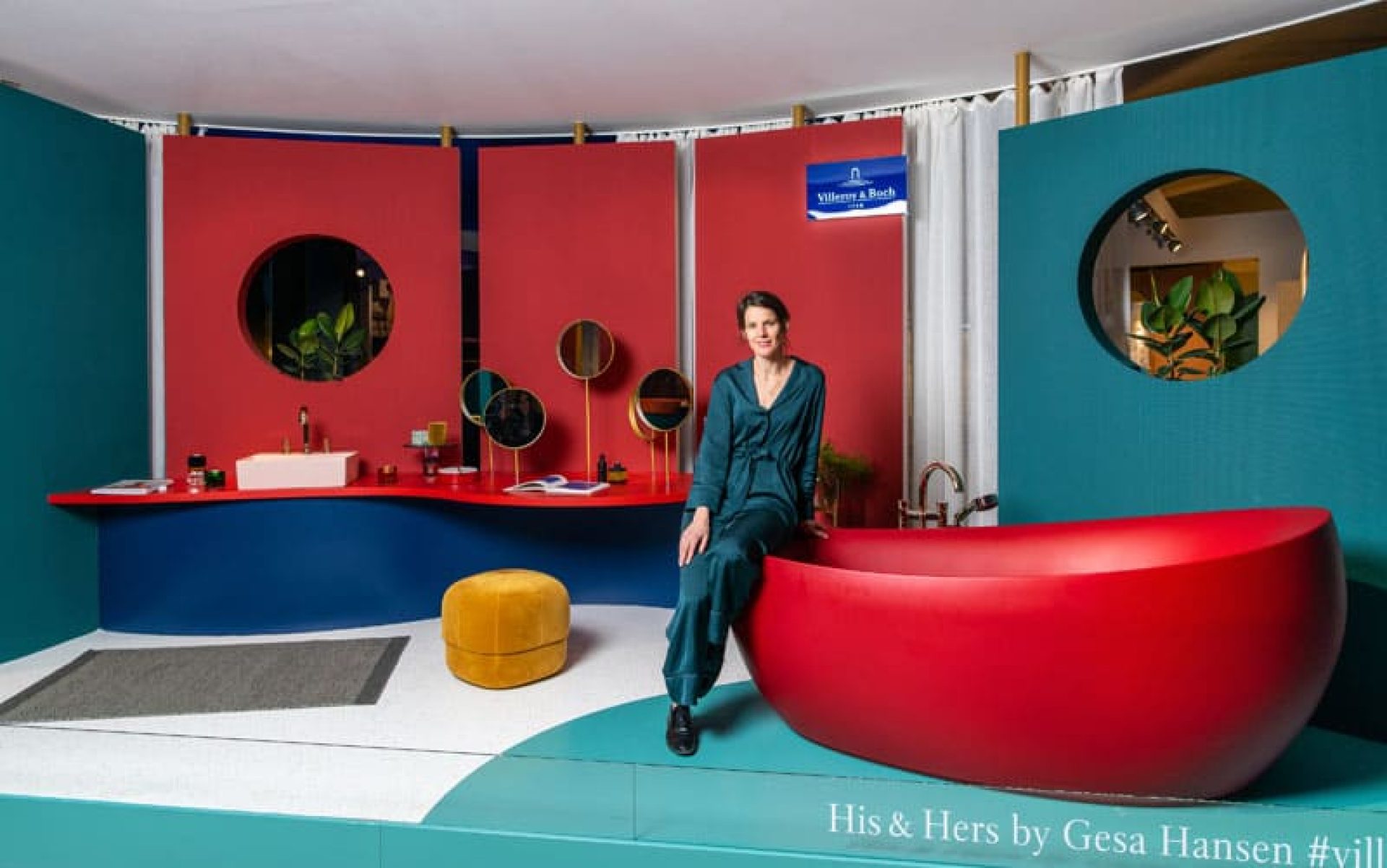 Wie man auch mit Farbe im Bad umgehen könnte, zeigte die Designerin Gesa Hansen an der ISH bei Villeroy & Boch.