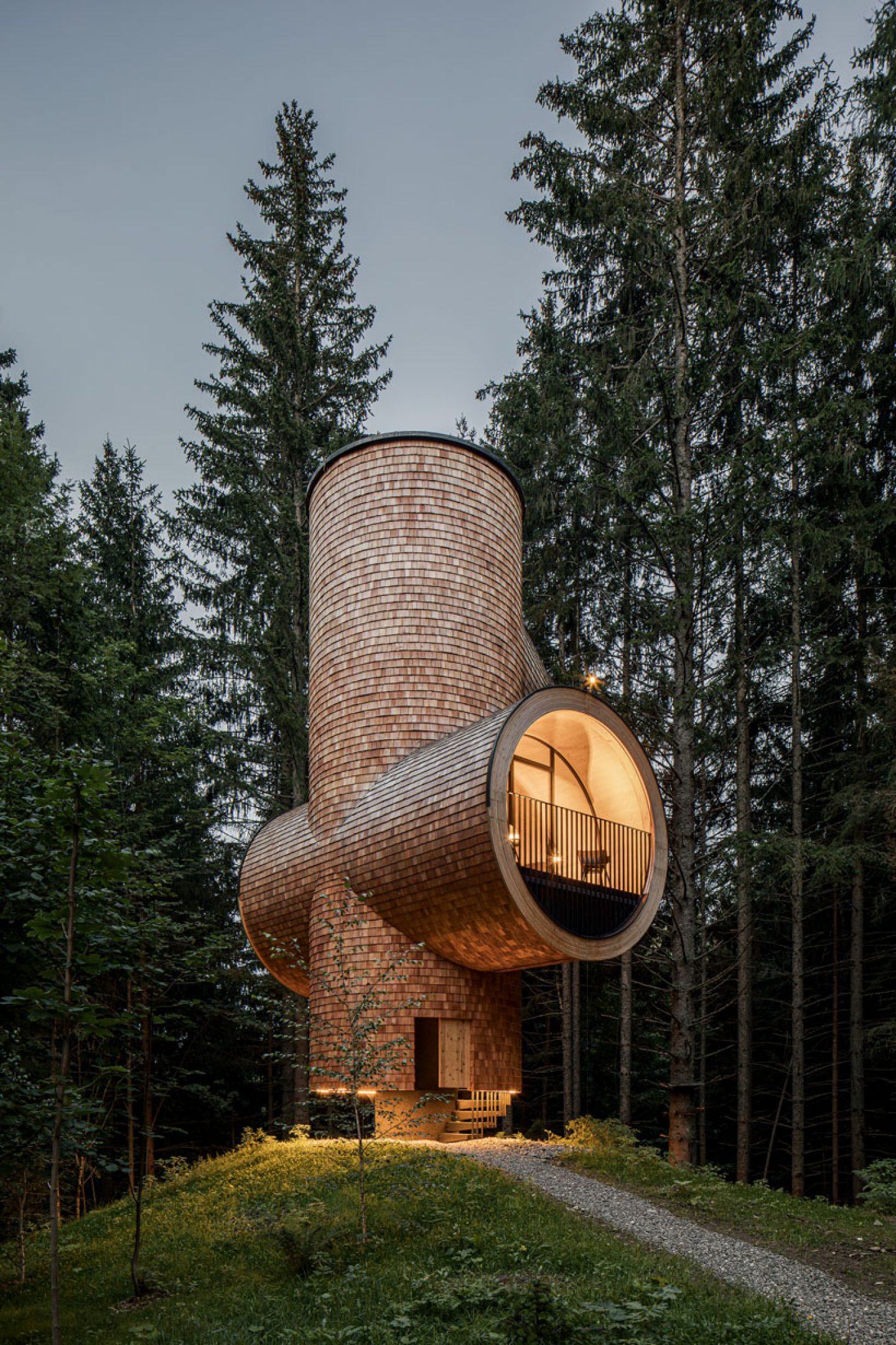 Forse la casa sull'albero più moderna e sostenibile